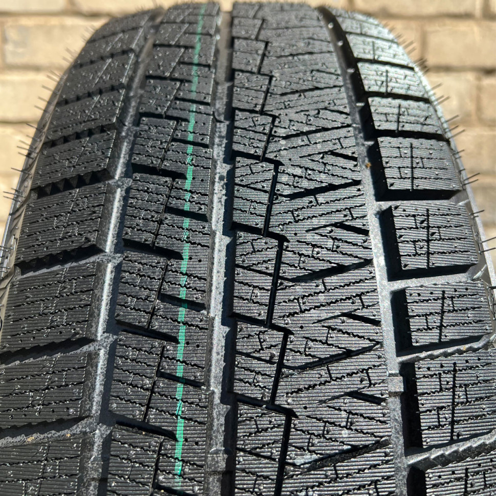 Kapsen Шина 225/65R17 AW33 102\T